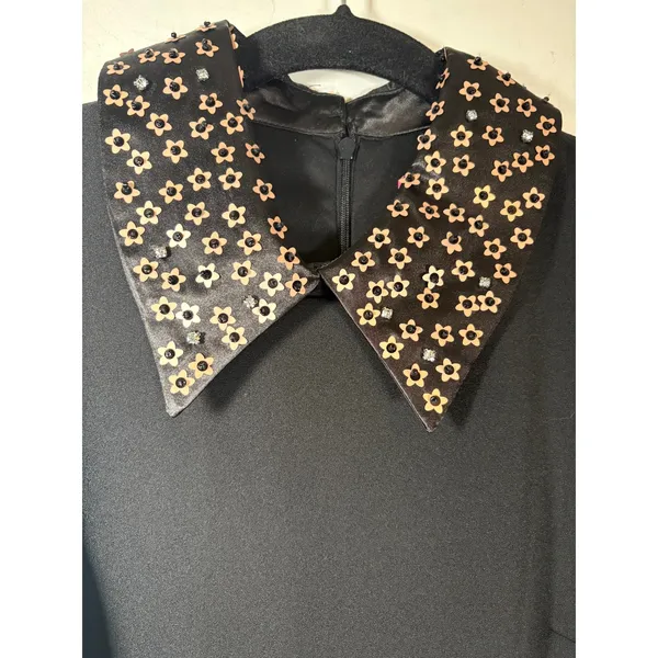 Betsey Johnson NWT Shift Dress Black Floral Embellished Collar Classic Size 4 - Image 2