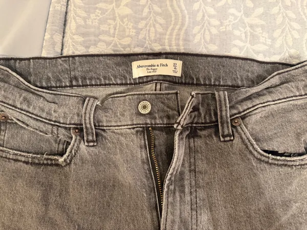 Abercrombie Jeans - Image 4