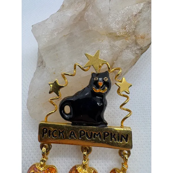 Vintage Halloween Brooch Gold Tone Black Cat Pick A Pumpkin Dangle Pin Enamel - Image 2