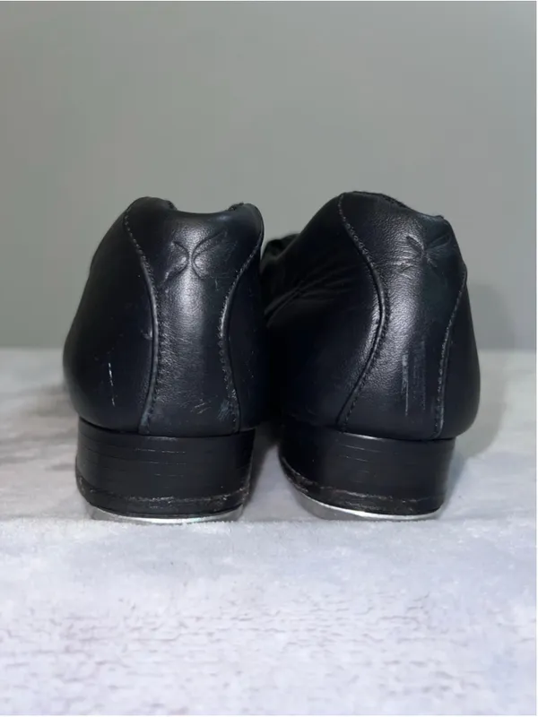 Capezio Black Tap Dance Shoes Size 6 - Image 4