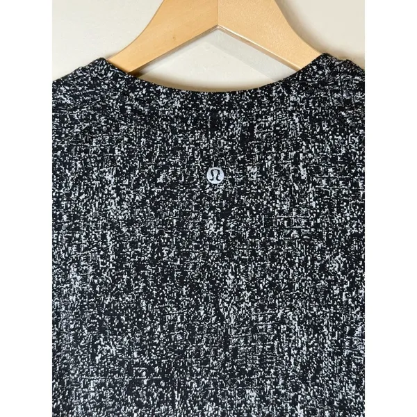 Lululemon Swiftly Tech Long Sleeve Women Size 6 Black White Static Athletic Top - Image 7