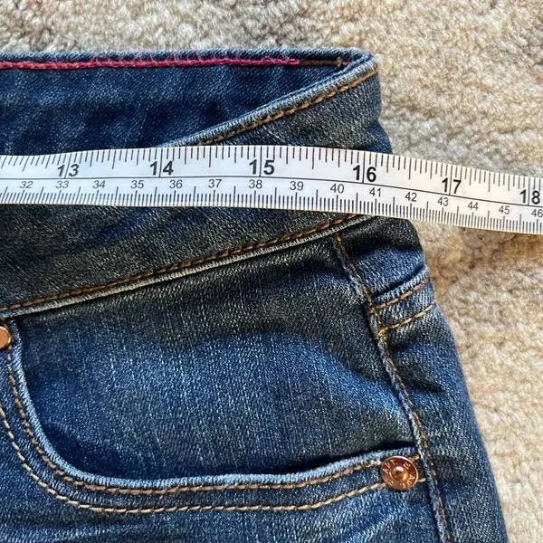 Women's Apt. 9 Denim Cut-off Size Jean Shorts Size 10 - Image 5