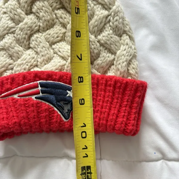 New England Patriots Chunky Knit‎ Hat Pom Pom Cuff Red Womens NFL Team Apparel - Image 3