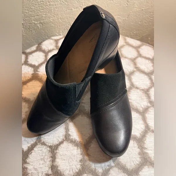 Clarks Collection Black Leather Suede Women's Heels 8.5 - Image 11