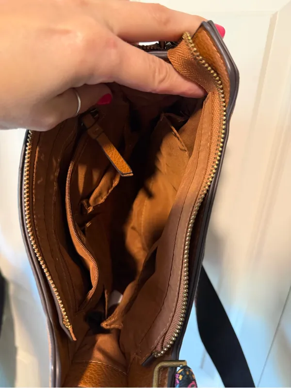 Women’s Tan Crossbody Bag with Floral Adjustable Strap - Image 3