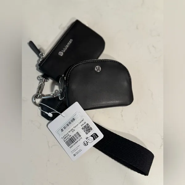 NWT LULULEMON Dual Pouch Wristlet Leather Alternative- Black/Silver - Image 4