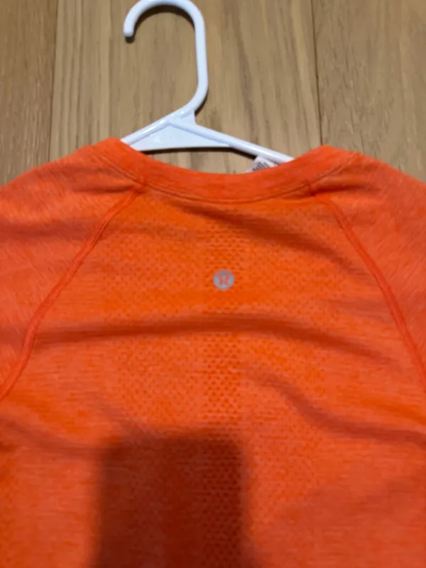 Lululemon Swiftly Tech Long Sleeve - Image 4