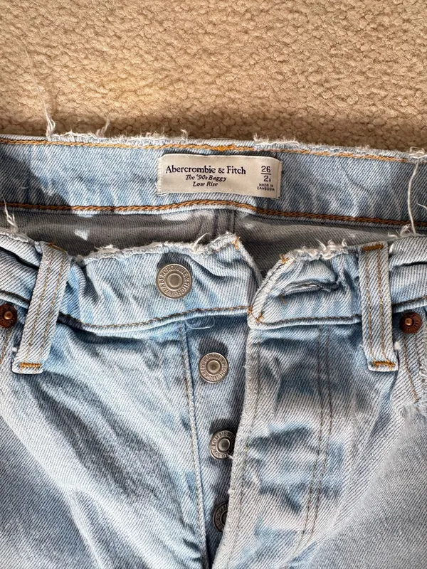 Abercrombie and Fitch 90’s Baggy Low Rise - Image 4