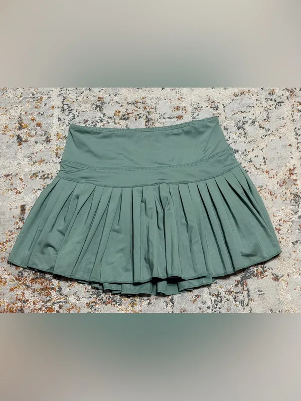 Gold Hinge Pleated Tennis Skirt skort sea green sage Small - Image 10