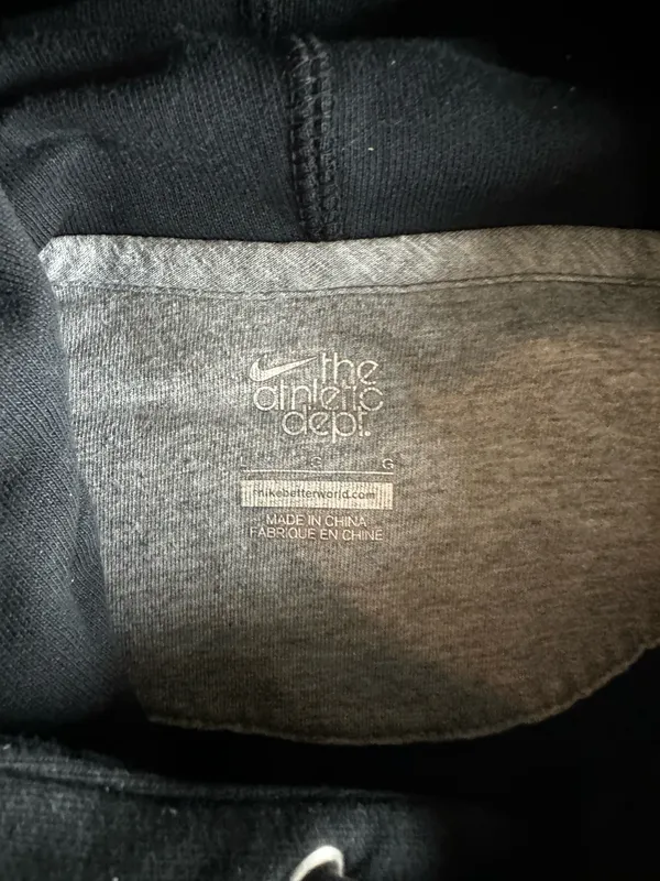 Vintage Nike Sweatshirt - Image 2