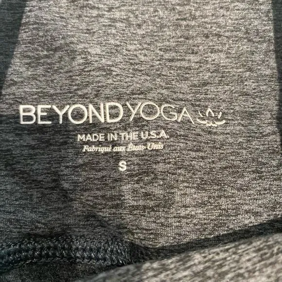 Beyond Yoga Grey Leggings Size‎ Small - Image 4