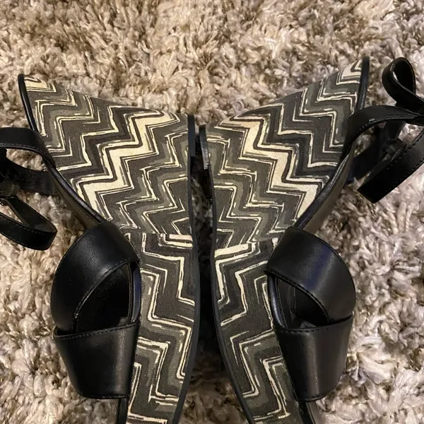 American Eagle Wedge Sandals - Image 3