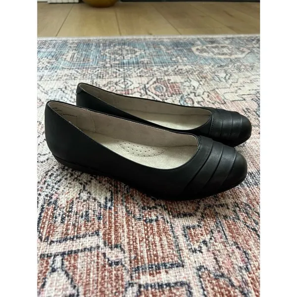 Cliffs by White Mountain Clara Flats Classic Black Women's Slip-On Ballet Shoes - Image 3