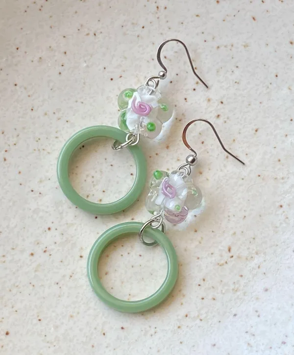 Handmade flower glass beads & green circle hoop unique fairy cottage retro style dangle earrings 🌼💚 - Image 6
