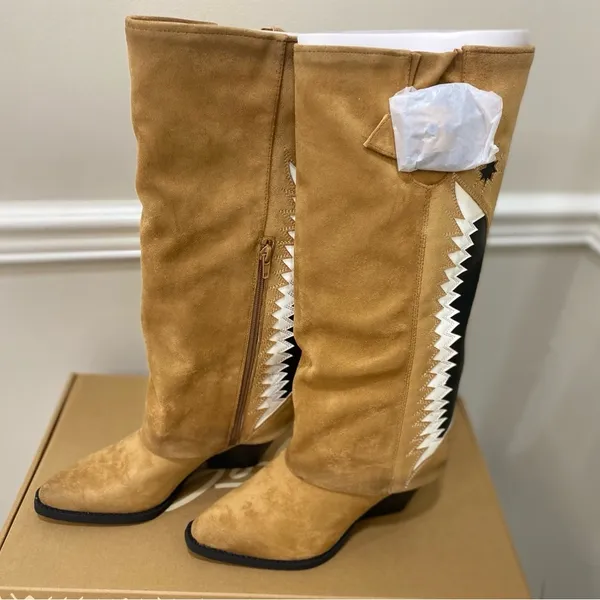 NWT Zodiac Western Boot Faux Suede Caramel size 7 - Image 10