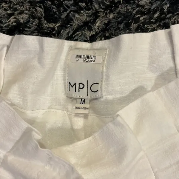 NWT revolve mp|c medium white shorts‎ - Image 5