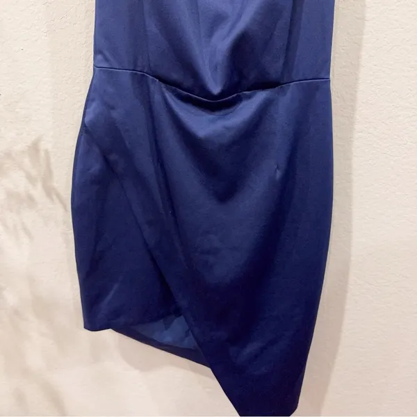 Elliatt Camo Navy Blue Halter Backless Satin Mini Dress Asymmetrical Hem NWT - Image 4