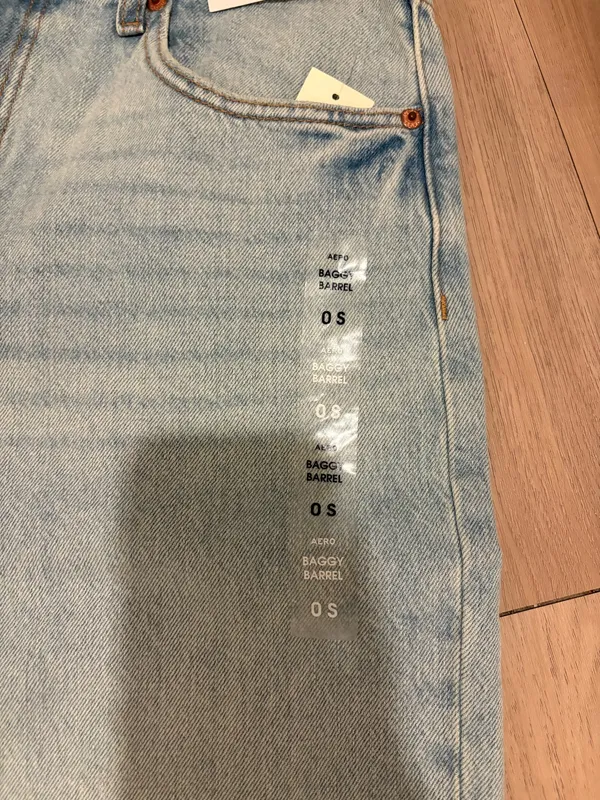 Abercrombie Low-Rise Jeans - Image 4