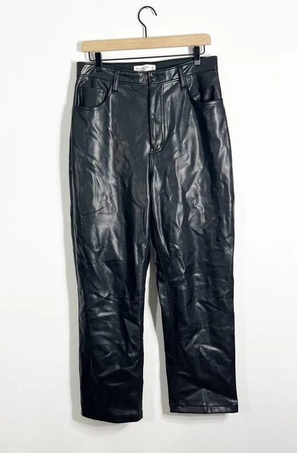 Abercrombie SHORT 90’s Straight Ultra High Rise Vegan Leather Black Pants 12 - Image 7