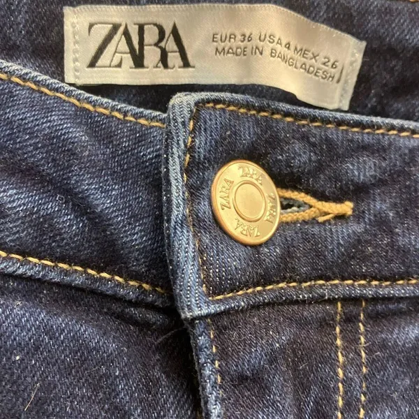 Zara Dark Wash Midrise Raw Hem Bootcut Ankle Jeans Non Ripped Size 4 Stretch - Image 5