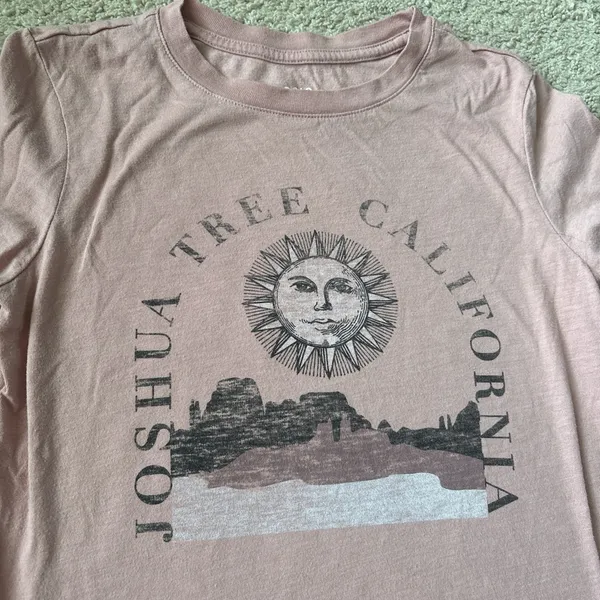 Aeropostale Pink Graphic Classic Crew Fitted Short Sleeve Tee - Image 2