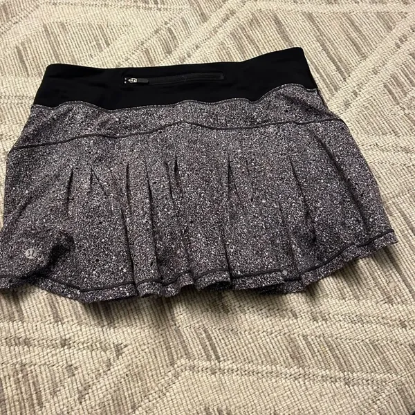 Lululemon Size 6 Circuit Breaker Skort - Image 3