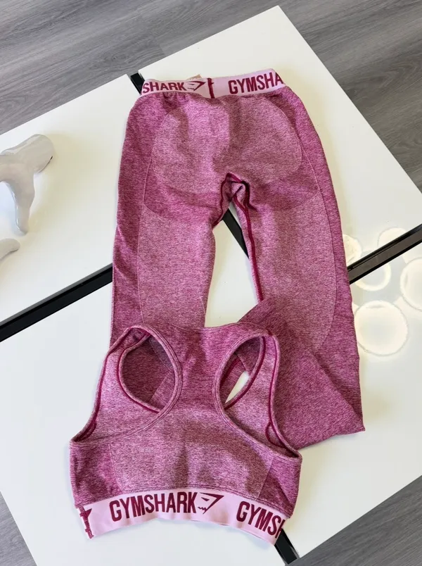 gymshark flex set in heathered maroon 🎀 size small - Image 3