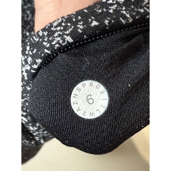 Lululemon Swiftly Tech Long Sleeve Women Size 6 Black White Static Athletic Top - Image 11