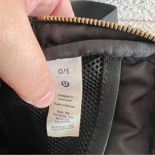 Lululemon Everywhere Fleece Black Belt Bag Gold Hardware Purse‎ - Image 3