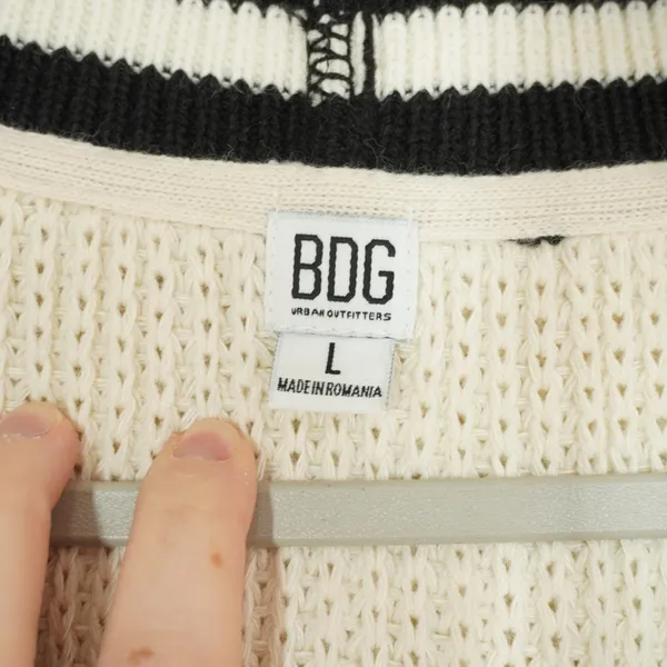 BDG Schoolgirl Ivory Black Varsity Stripe Cropped Cable Knit Cardigan Size Large - Image 4