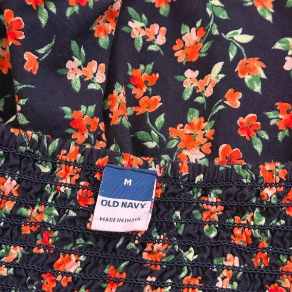 Old Navy Puff Sleeve Top Size M Smocked Floral Print Empire‎ Waist Cottage - Image 4