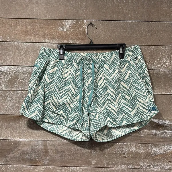The North Face Women's Class V Shorts Chevron Print size XL - Image 3