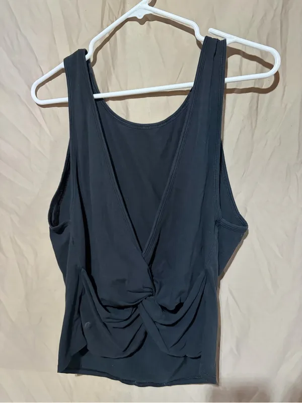 Lululemon tank top - Image 3