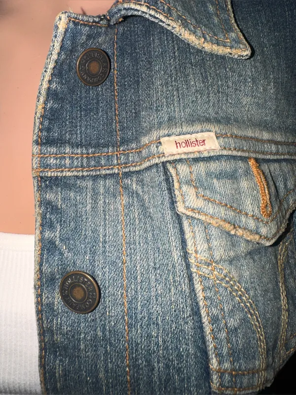 Hollister HCO Surf Co. Stretch Denim Jacket Small - Image 4