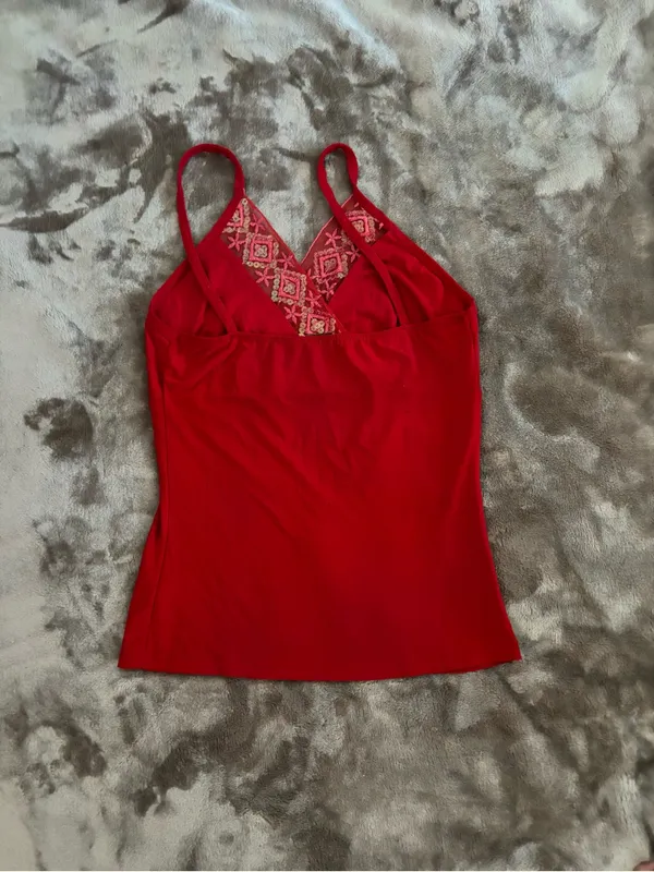 Coqueta Y2K Tank Top Women’s Size M Embroidered Sequin Lace Red V-Neck Camisole - Image 2