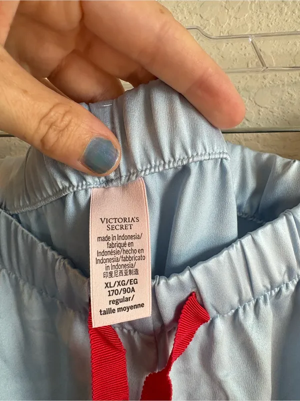 Victoria’s Secret Silky Light Blue Pajama Set with Red Piping Size XL - Image 5