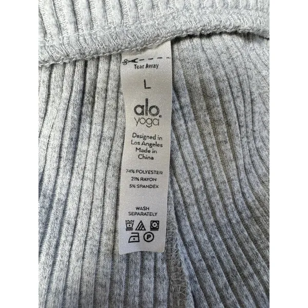 Aloha Island Alo Yoga High-Waist Muse Shorts Athletic Heather Grey Women's Size‎ Large - Image 7