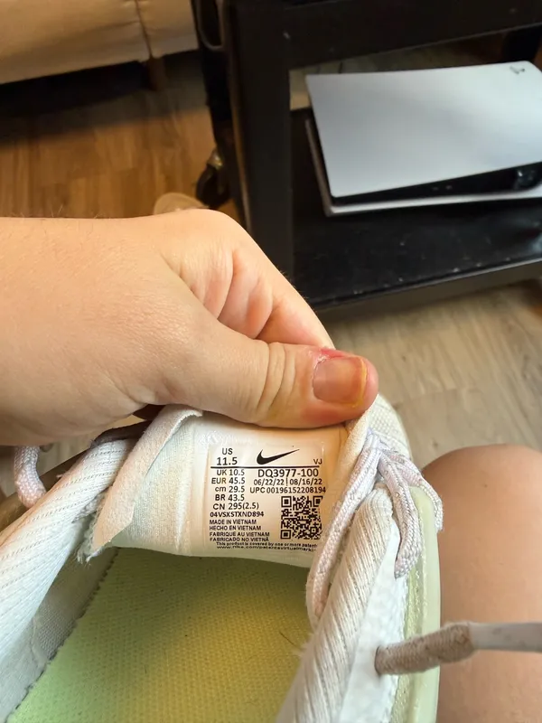 Nike Men’s Shoes - Image 4
