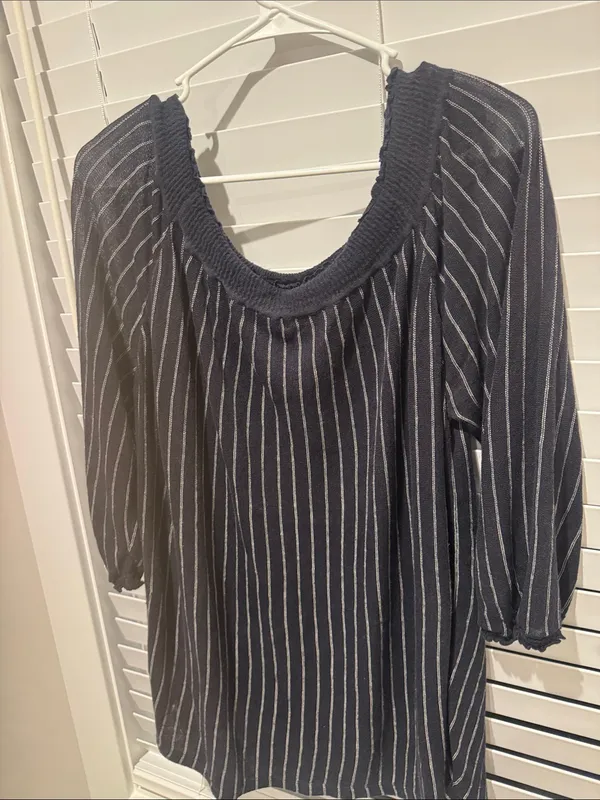 NIC+ZOE Navy and White Striped Long Sleeve Scoop Neck Top. PTP 22-24. Length 29 - Image 3