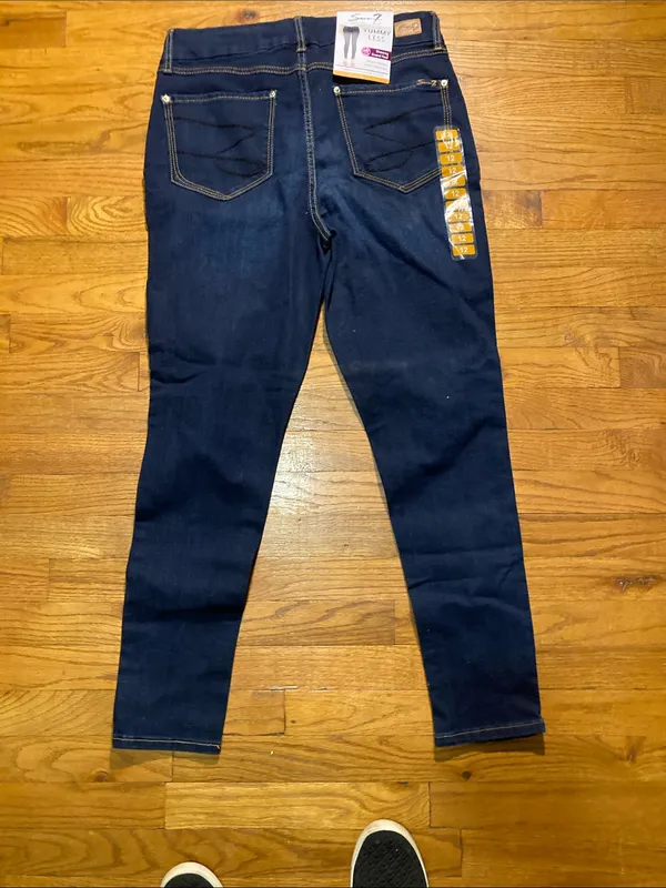 Seven7 Dark Indigo tummyless Jeans NWT size 12 women’s - Image 5