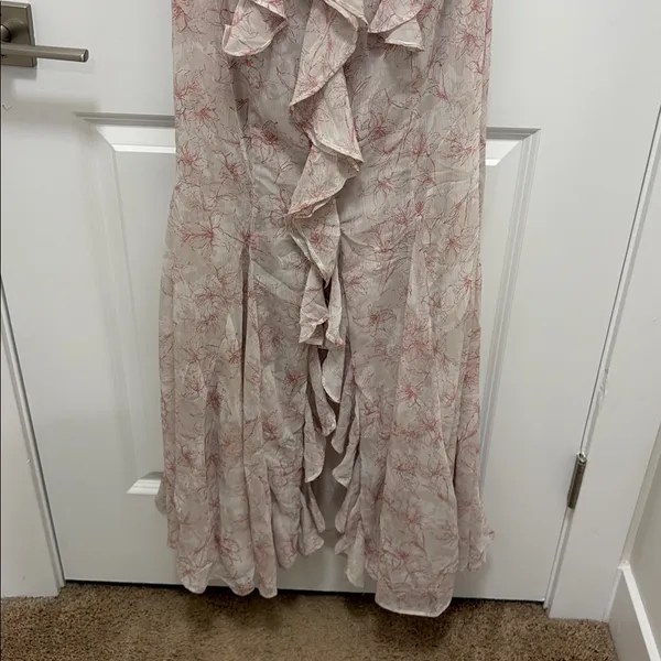 NWT Storia ruffle maxi dress featuring a floral print. Floral Ruffle Dress - Image 3