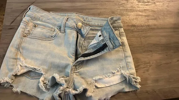 Jean Shorts - Image 3