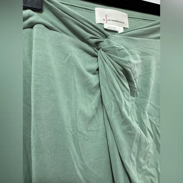 Anthropologie Jersey Midi Skirt in Sage Green Size Small with slit - Image 4