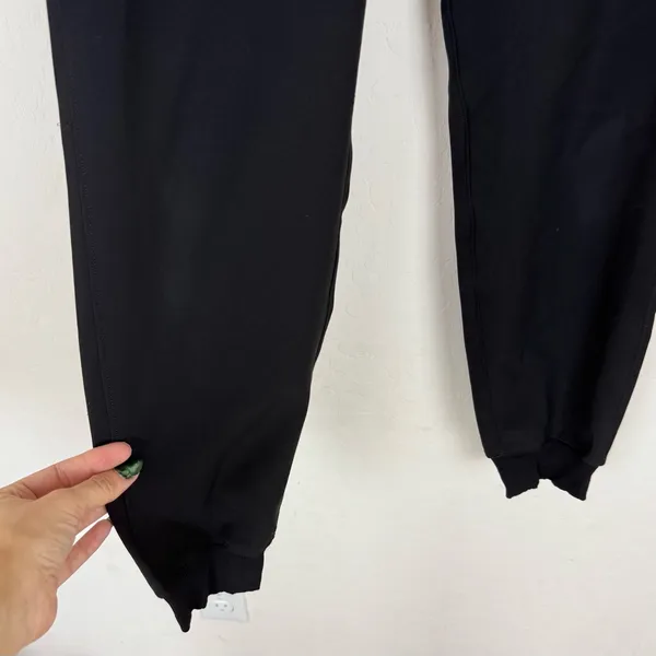 Lululemon On The Fly Jogger Woven Black Pants - Image 2