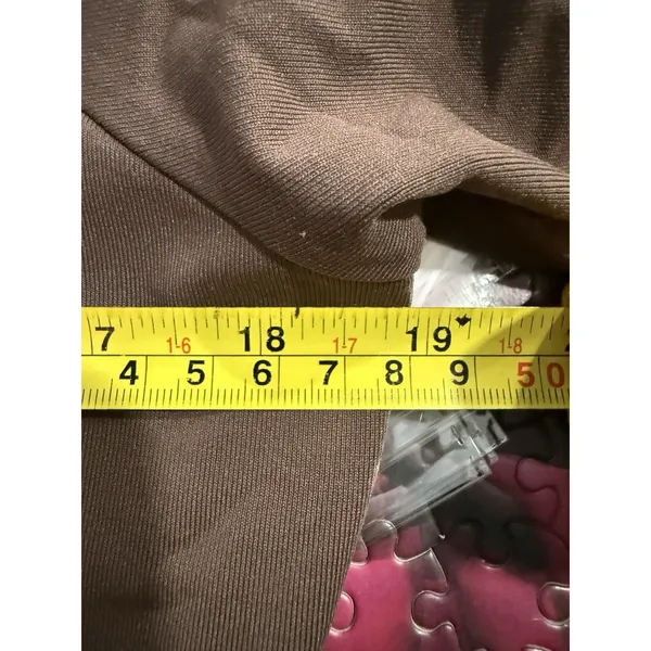 Babaton Contour V Neck Long Sleeve Fitted Crop Top In Brown. Woman's‎ Size 2XL - Image 5