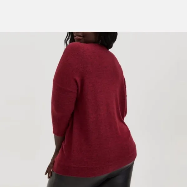 TORRID WOMEN'S RED 3/4 SLEEVE V-NECK SUPER SOFT PLUSH PULLOVER PLUS 2 2x - Image 3