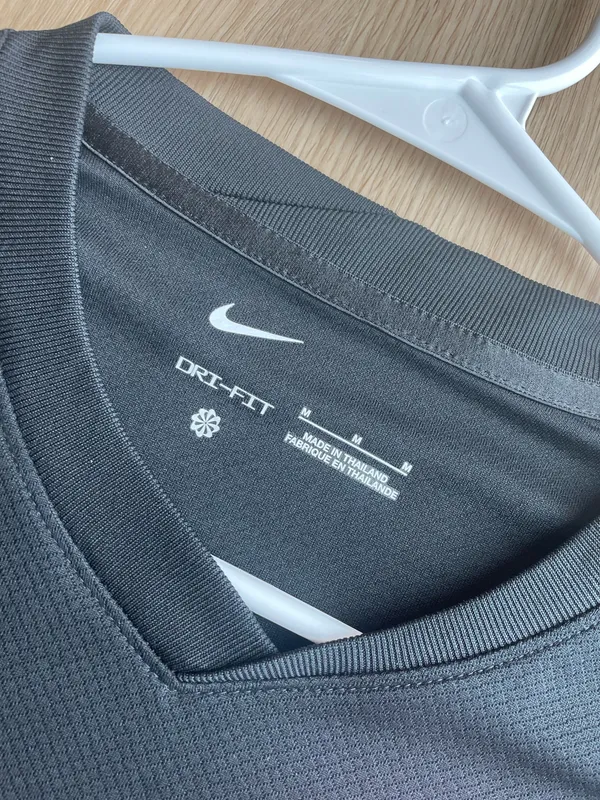 Nike After Dark Tour Running Top - Image 3