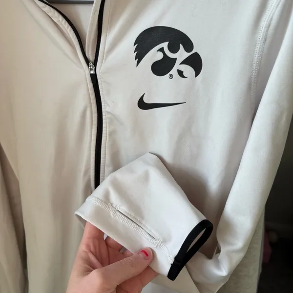 Nike Iowa Hawkeyes half zip - Image 3