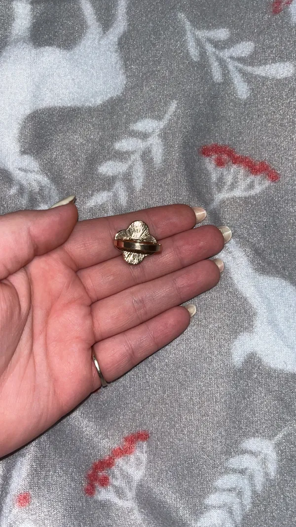 Kohl’s White Clover Statement Ring - Image 4