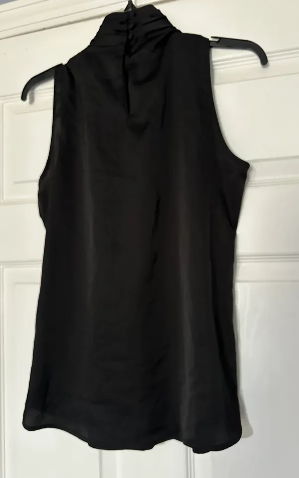 New York Company sleeveless blouse is a size small. - Image 9